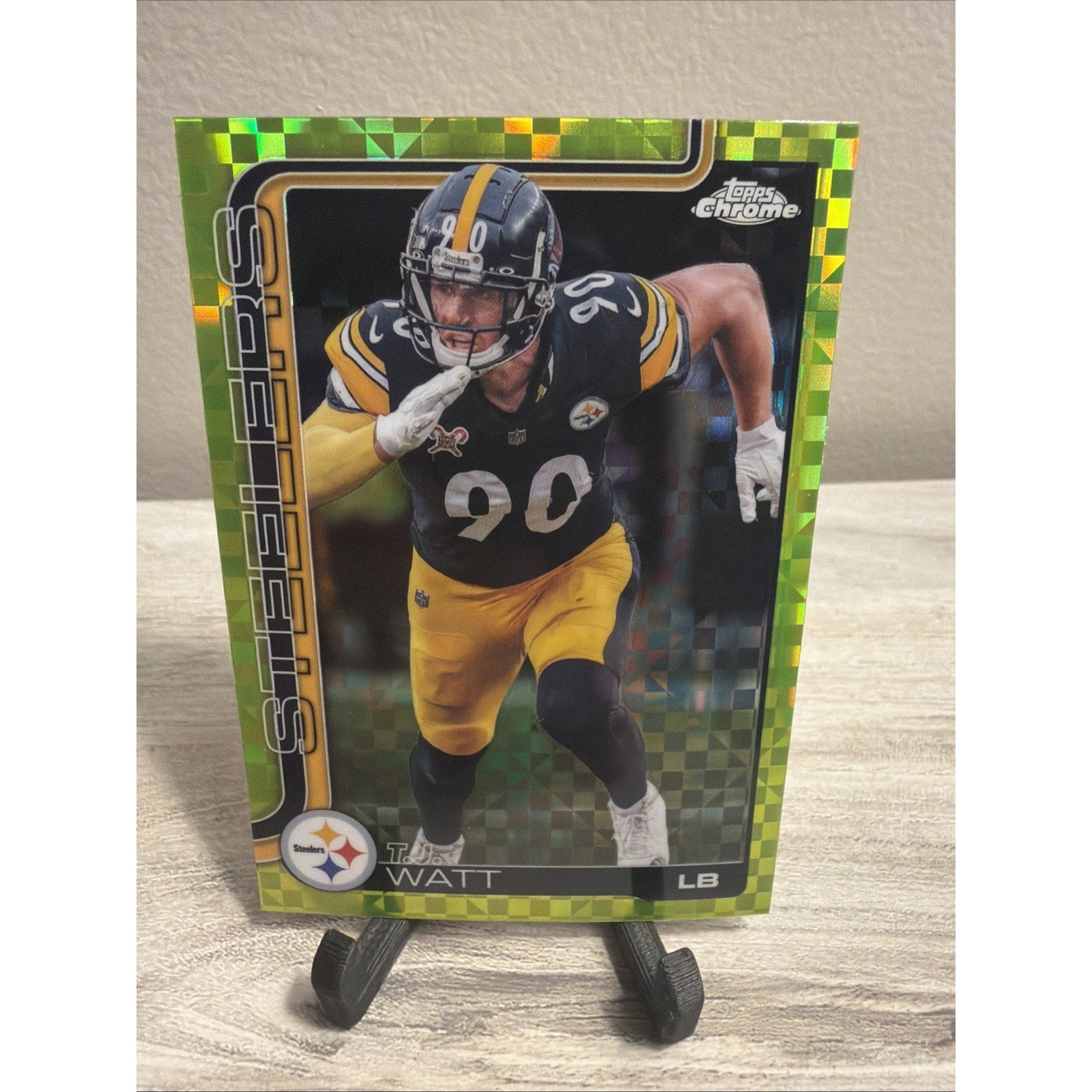 2025 Topps Chrome #258 T.J. Watt Lime Green X-Fractor
