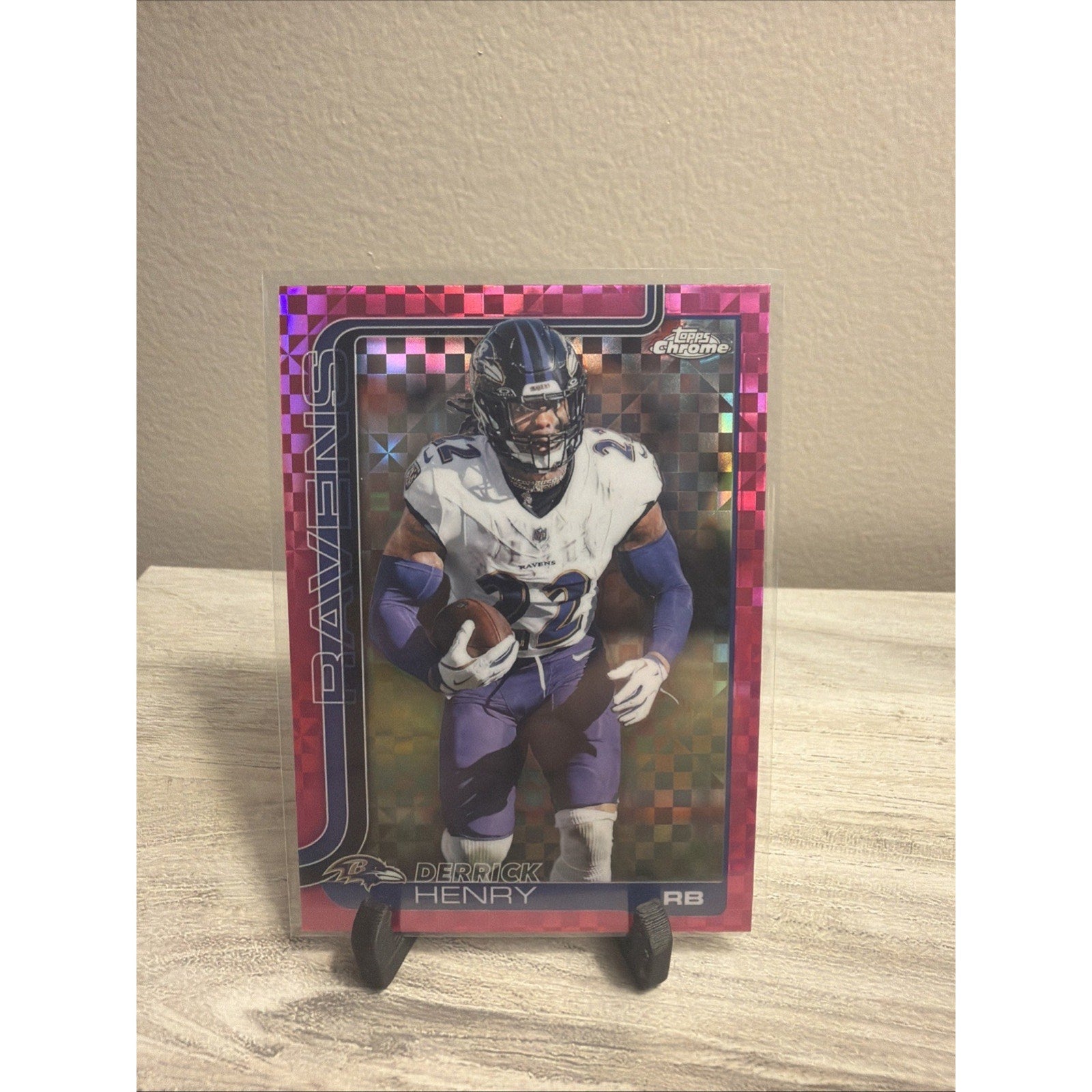 2025 Derrick Henry Hot Pink X-Fractor Topps Chrome Baltimore Ravens #25